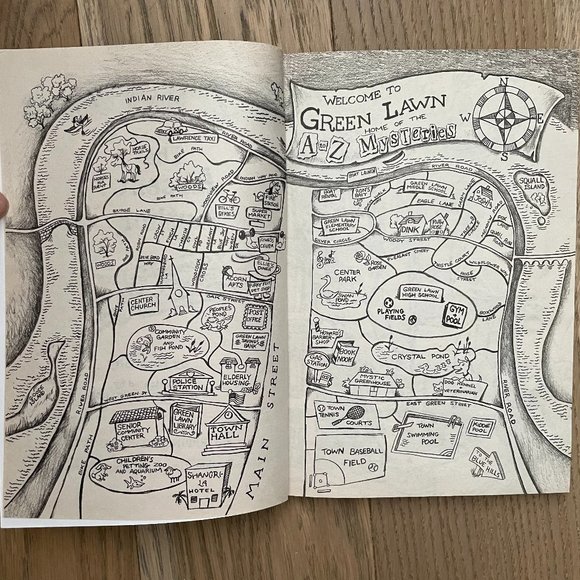 Random House A to Z Mysteries The Absent Author by Ron Roy (book 1) - Picture 4 of 5